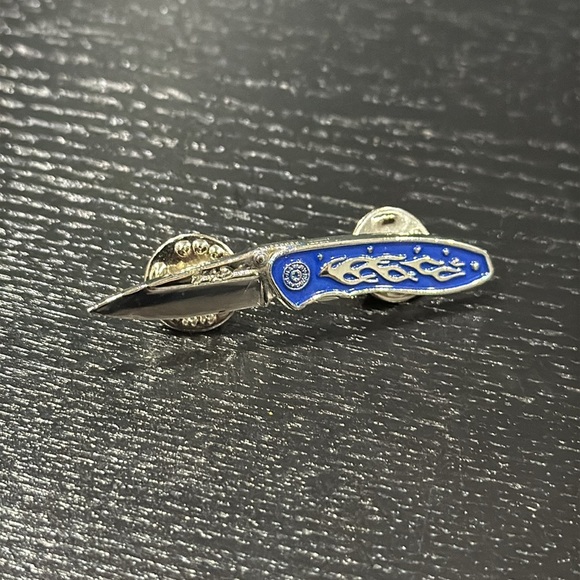 Harley-Davidson Vintage Collectable Blue Flame Knife Pin - Picture 2 of 4